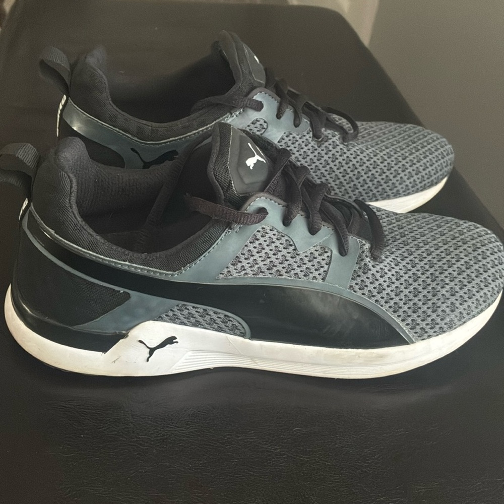Puma women’s Black -Grey Athletic Shoes